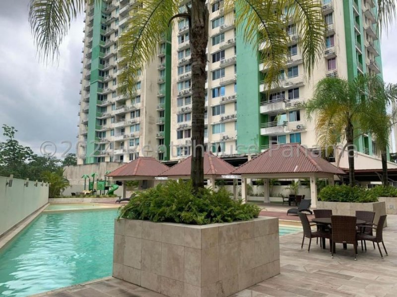 Venta de Apartamento de 91 m2 en PH Green Park, Condado del Rey 25-1735