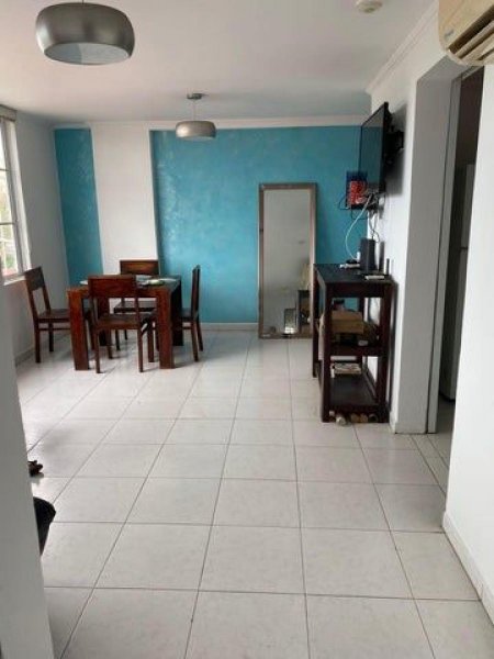 Venta de Apartamento en 12 de Octubre G8567GRR