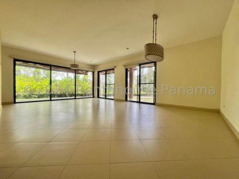 Apartamento en Venta en Clayton Ancón, Panamá