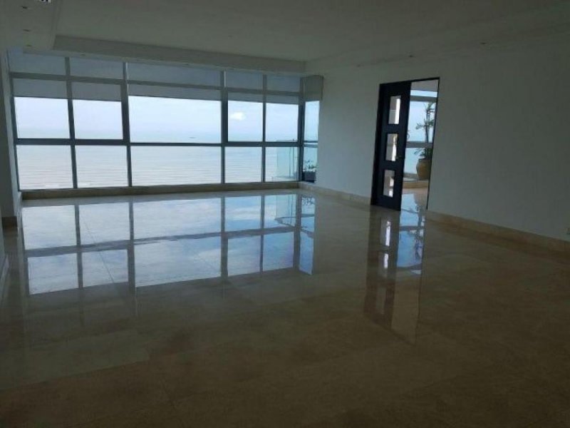 Foto Apartamento en Venta en Costa del Este, Ciudad de Panamá, Panamá - U$D 940.000 - APV74069 - BienesOnLine