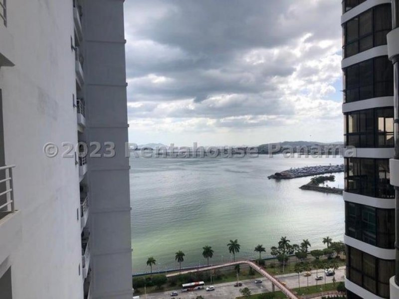 Foto Apartamento en Venta en BELLA VISTA, AVENIDA BALBOA, Panamá - U$D 205.000 - APV70229 - BienesOnLine