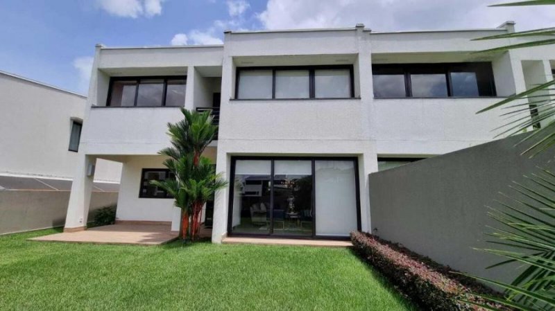 Foto Casa en Venta en Altos de Panamá, Amelia Denis De Icaza, Panamá - U$D 560.000 - CAV41644 - BienesOnLine