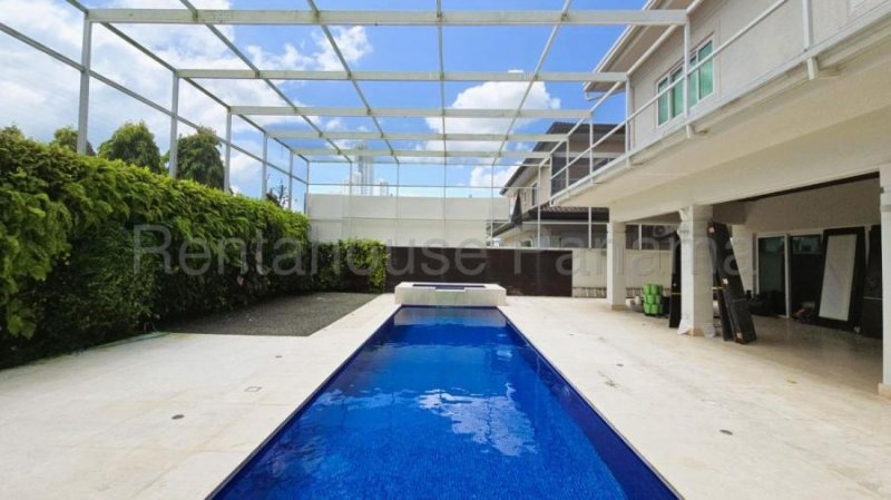 Casa en Venta en Costa del Este Juan Díaz, Panamá