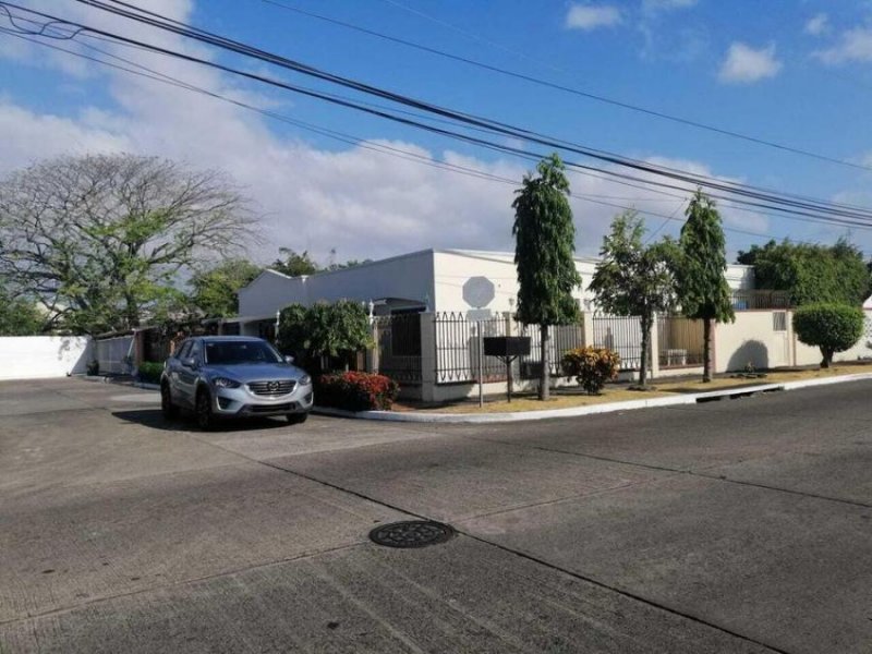 Foto Casa en Venta en Campo Limbergh, Campo Limbergh, Panamá - U$D 238.600 - CAV43745 - BienesOnLine