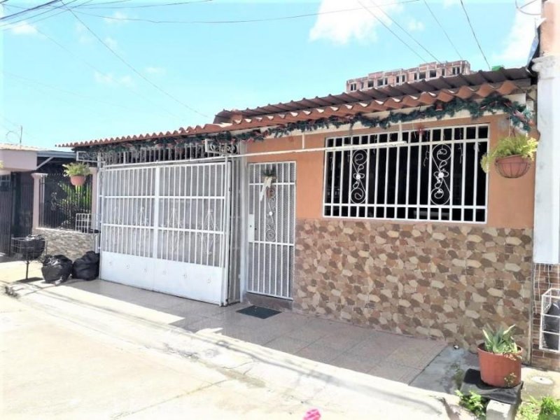 Foto Casa en Venta en Los Robles, Juan Díaz, Panamá - U$D 115.000 - CAV34949 - BienesOnLine