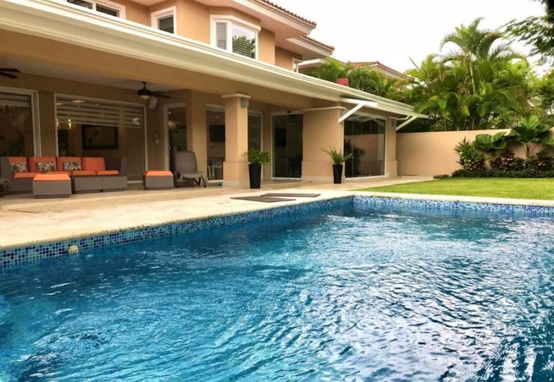 Foto Casa en Venta en PH Costa Serena, Costa del Este, Panamá - U$D 1.375.000 - CAV39322 - BienesOnLine