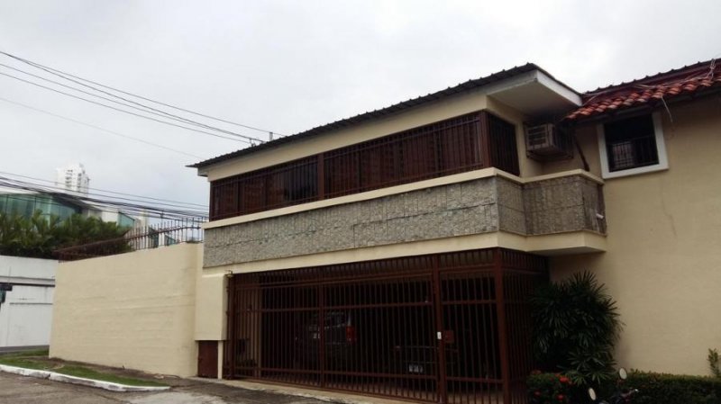 Foto Casa en Venta en Altos del Golf, San Francisco, Panamá - U$D 400.000 - CAV52282 - BienesOnLine