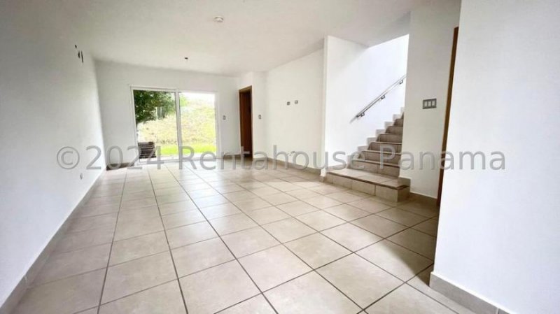 Venta de Casa en Brisas Del Golf H985GRR