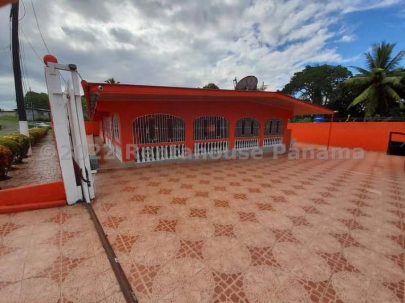 Foto Casa en Venta en Colon, Colón, Colón - U$D 220.000 - CAV63549 - BienesOnLine