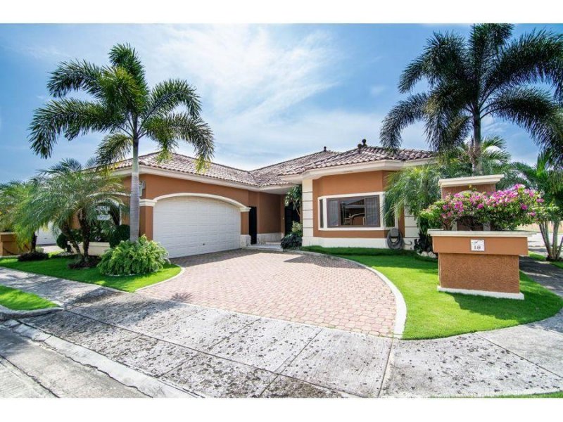 Foto Casa en Venta en Juan Díaz, Panamá - U$D 550.000 - CAV33774 - BienesOnLine