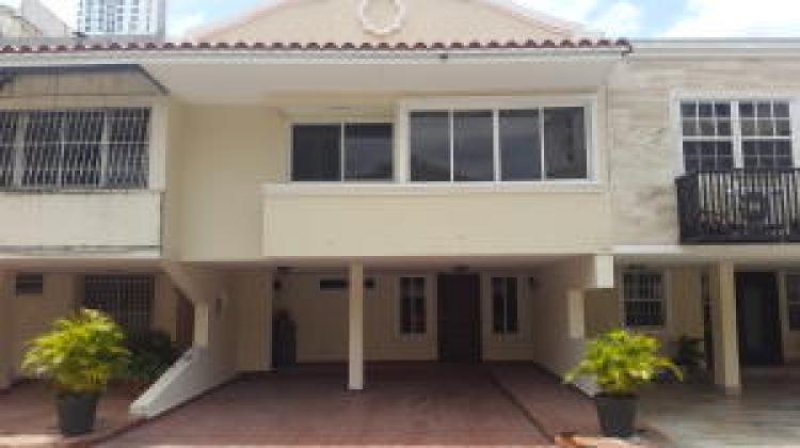 Foto Casa en Venta en Ciudad de Panamá, Panamá - U$D 370.000 - CAV17524 - BienesOnLine