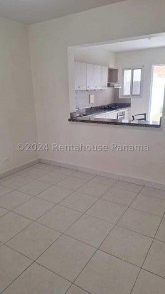 Foto Casa en Venta en Versalles, Juan Díaz, Panamá - U$D 270.000 - CAV73850 - BienesOnLine