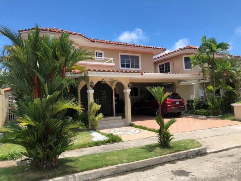 Foto Casa en Venta en PH Costa Bella, Costa del Este, Panamá - U$D 790.000 - CAV34641 - BienesOnLine