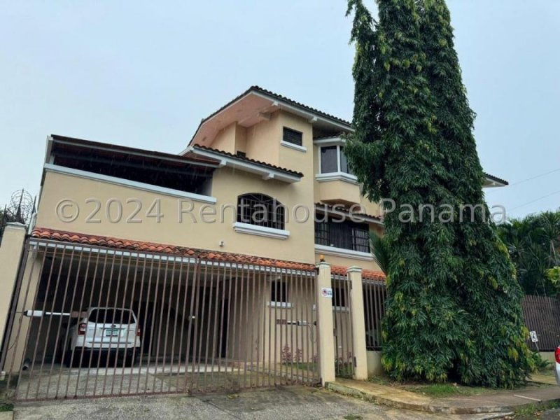 Venta de Casa Glamorosa en El Carmen 25-712