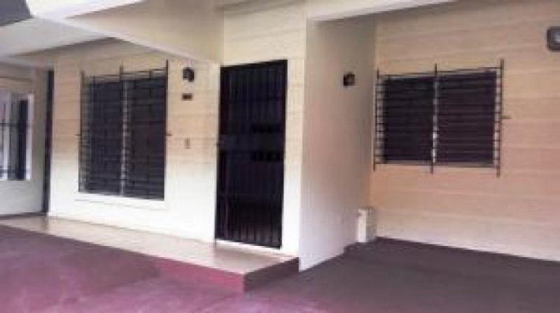 Foto Casa en Venta en Ciudad de Panamá, Panamá - U$D 300.000 - CAV17525 - BienesOnLine