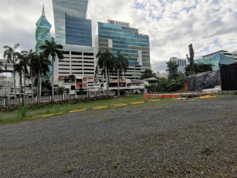 Terreno en Venta en Calle 50 Bella Vista, Panamá