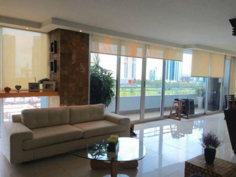 Foto Apartamento en Venta en Costa del Este, Ciudad de Panamá, Panamá - U$D 550.000 - APV14507 - BienesOnLine