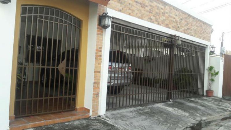 Foto Casa en Venta en Juan Diaz, Juan Díaz, Panamá - U$D 349.000 - CAV14227 - BienesOnLine